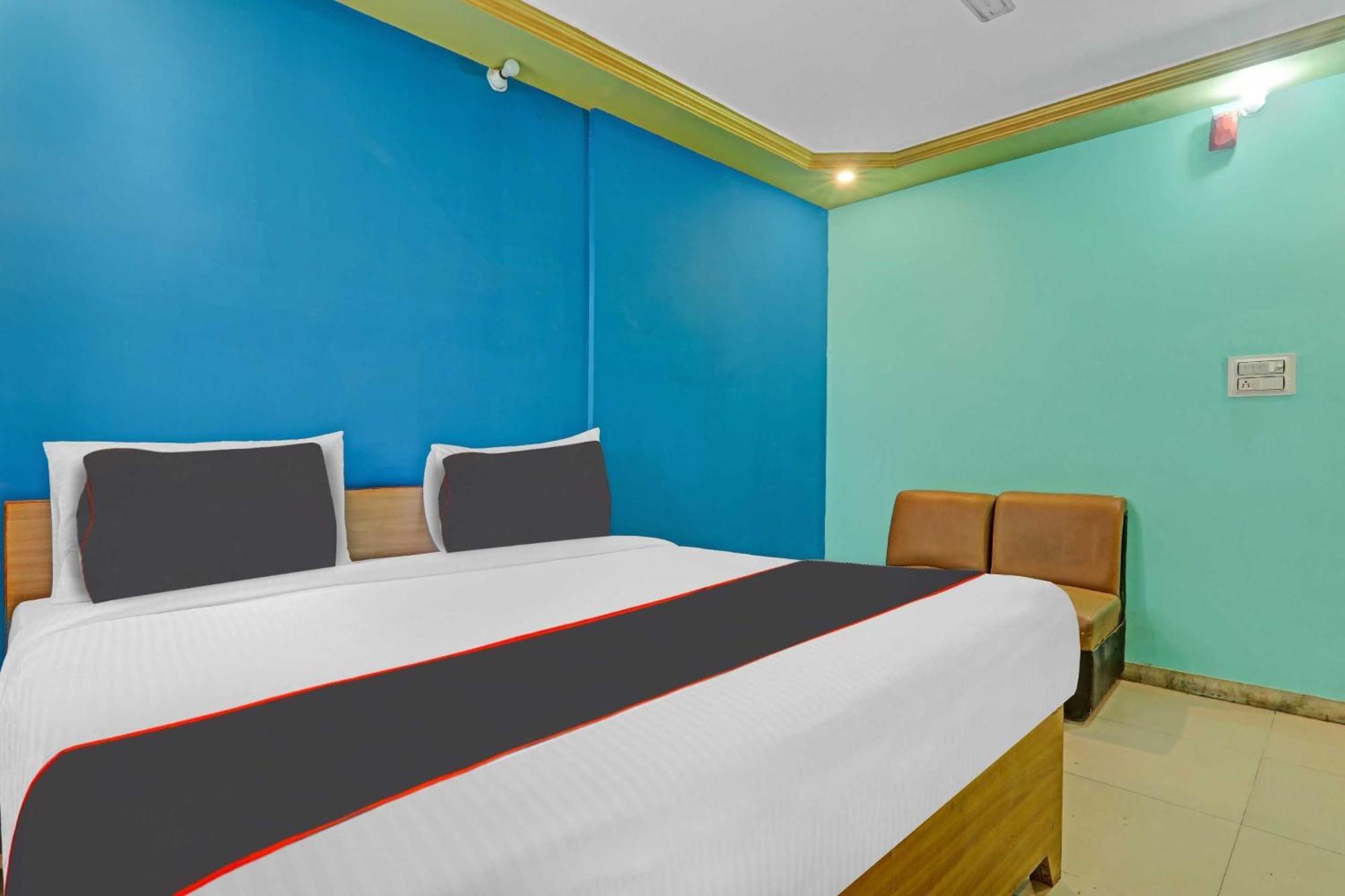 Collection O Premier Near Hazratganj Hotel Lucknow Exterior photo