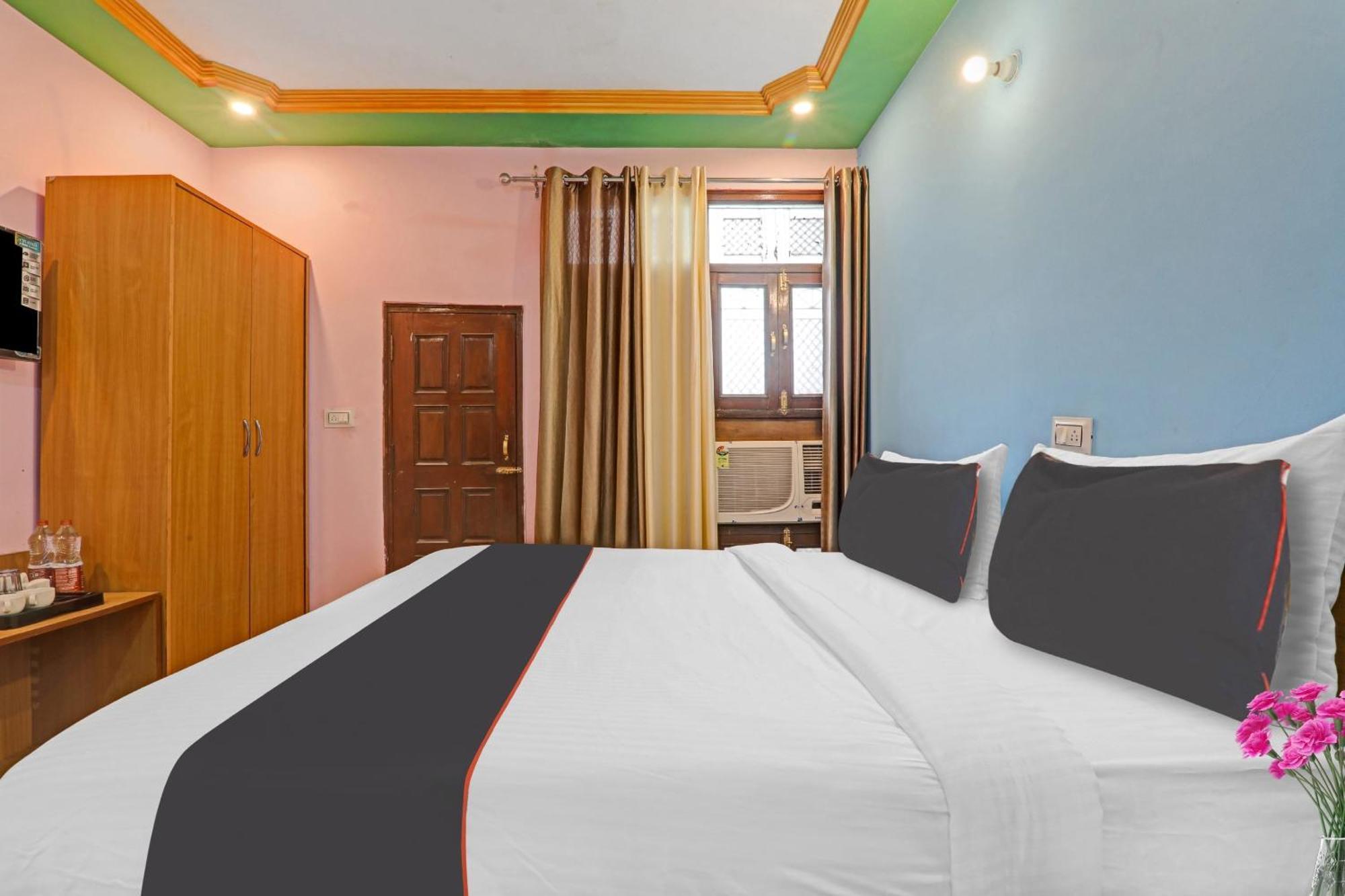 Collection O Premier Near Hazratganj Hotel Lucknow Exterior photo