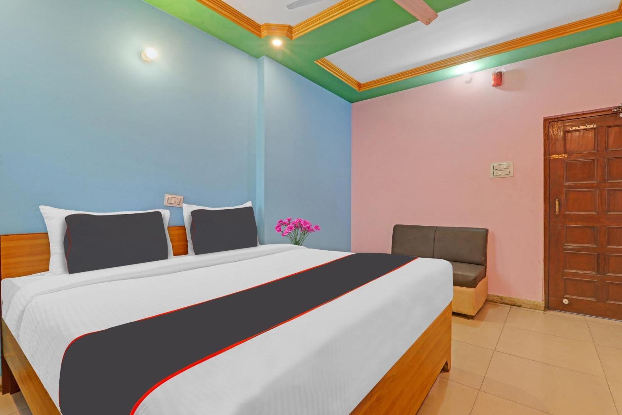 Collection O Premier Near Hazratganj Hotel Lucknow Exterior photo